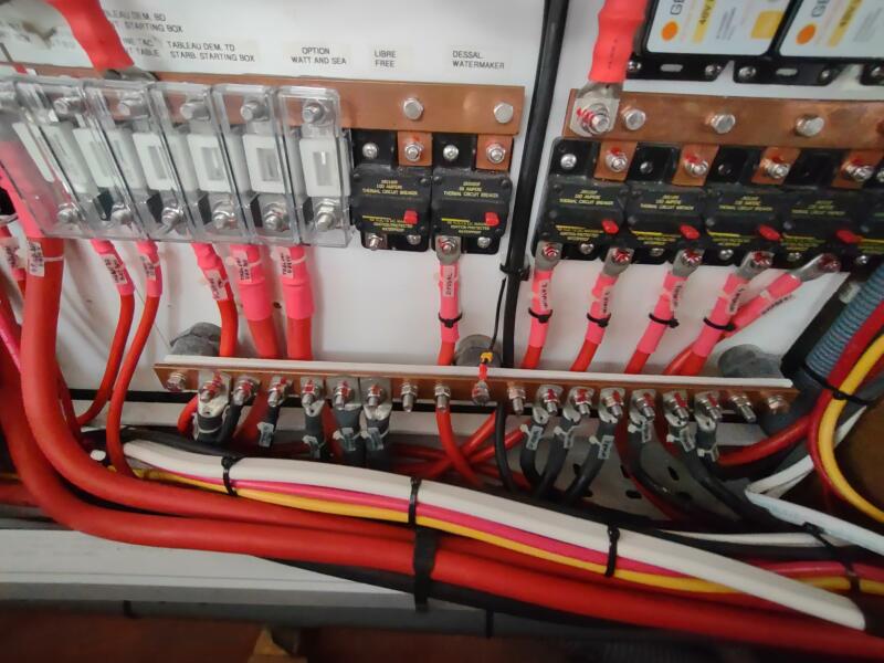 51' 2020 Outremer 51