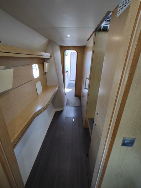 51' 2020 Outremer 51