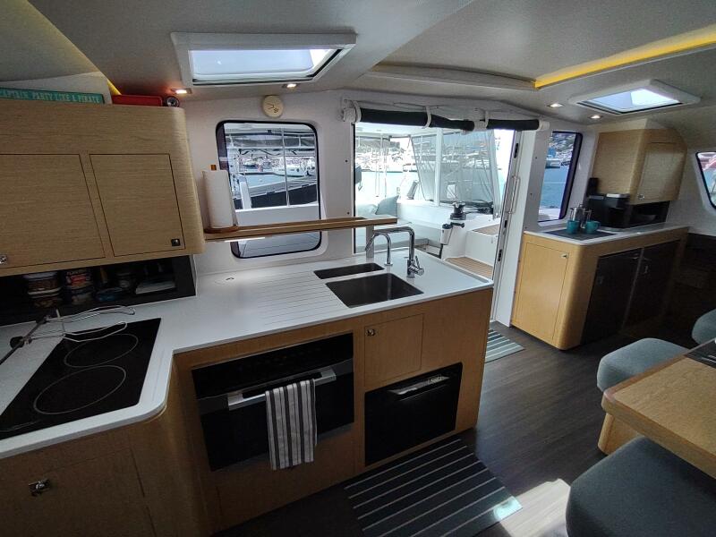 51' 2020 Outremer 51