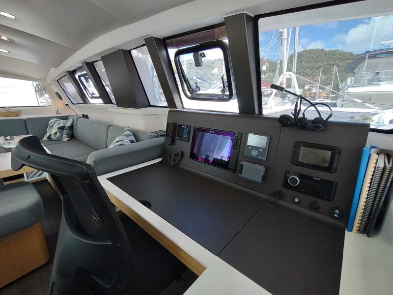 51' 2020 Outremer 51
