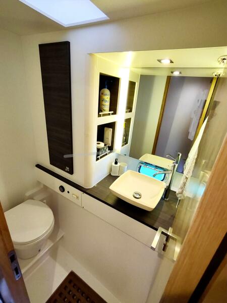 51' 2020 Outremer 51