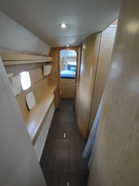 51' 2020 Outremer 51