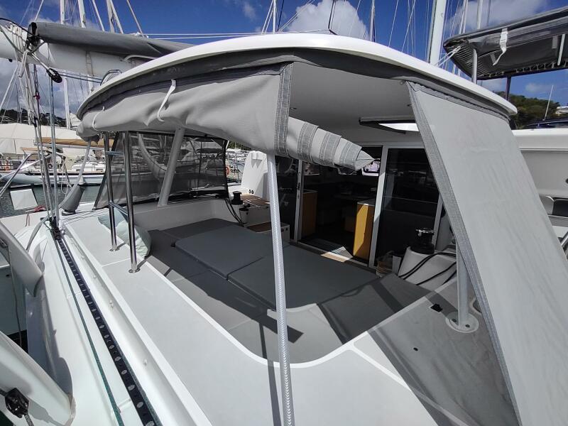 51' 2020 Outremer 51
