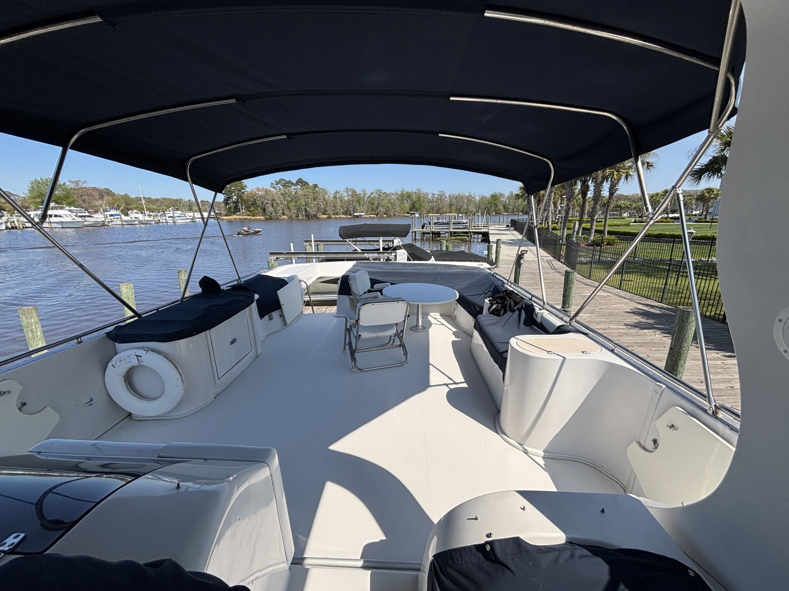 52' 2007 Bluewater 5200