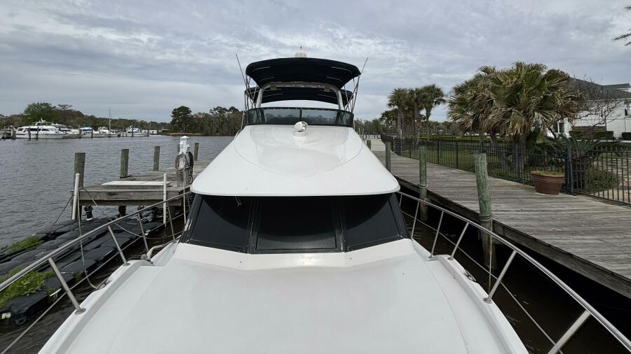 52' 2007 Bluewater 5200