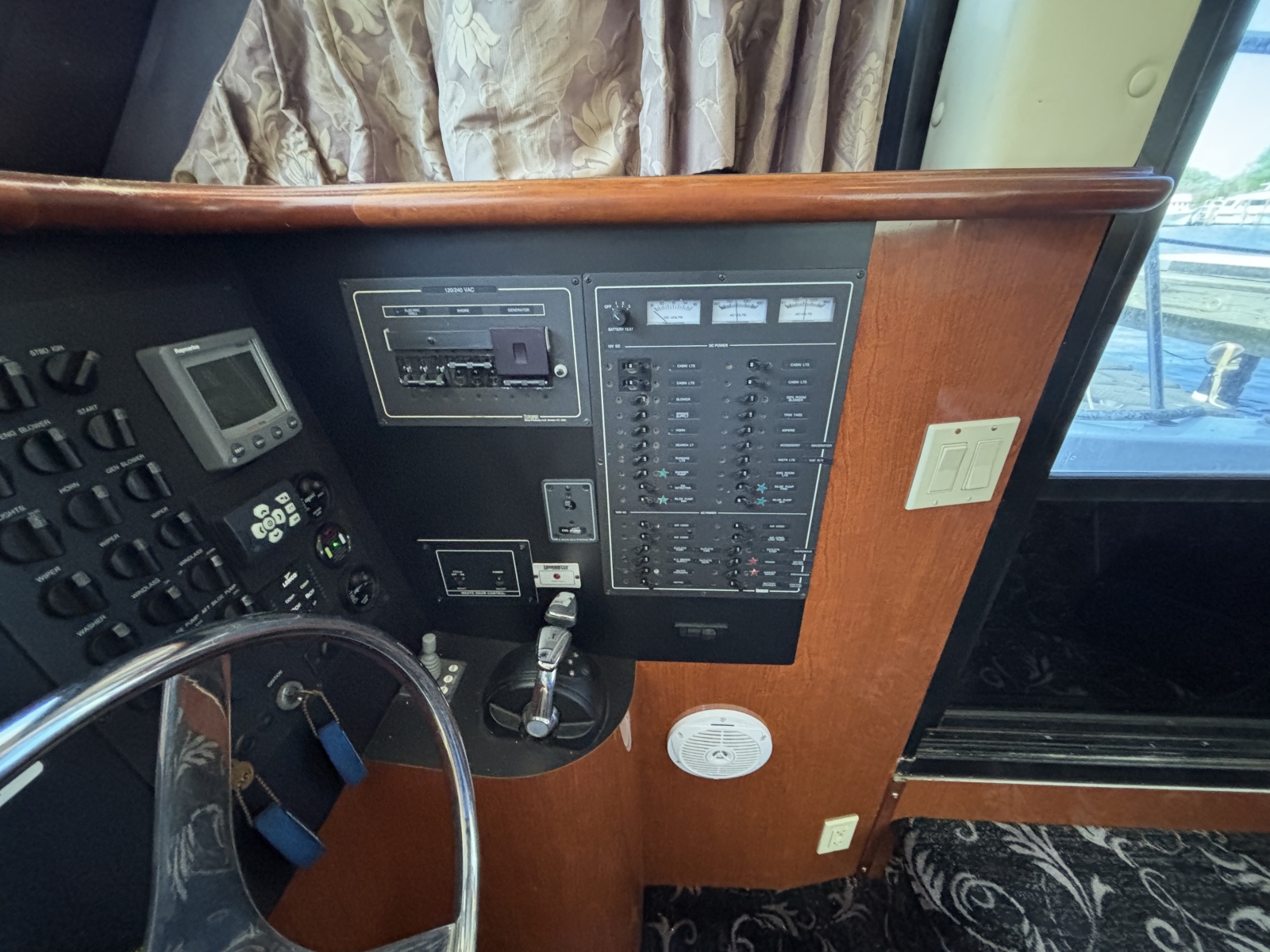 52' 2007 Bluewater 5200