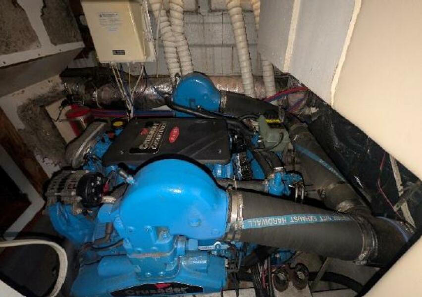 52' 2007 Bluewater 5200