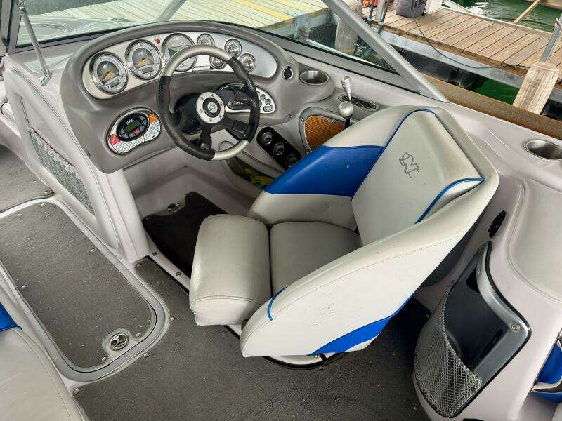 21ft Correct Craft Yacht For Sale