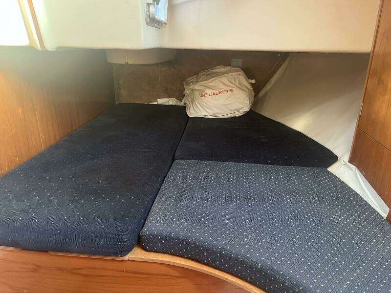1990 Beneteau 
