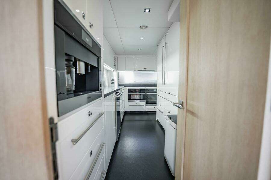 PRECIOSO 112ft Sunseeker Yacht For Sale