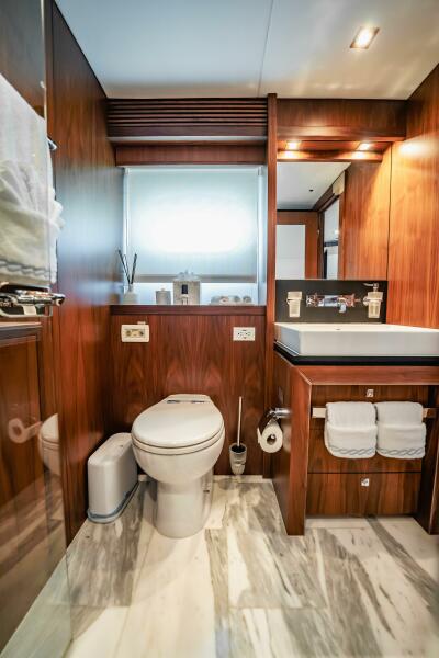 112' 2011 Sunseeker 34 Metre Yacht