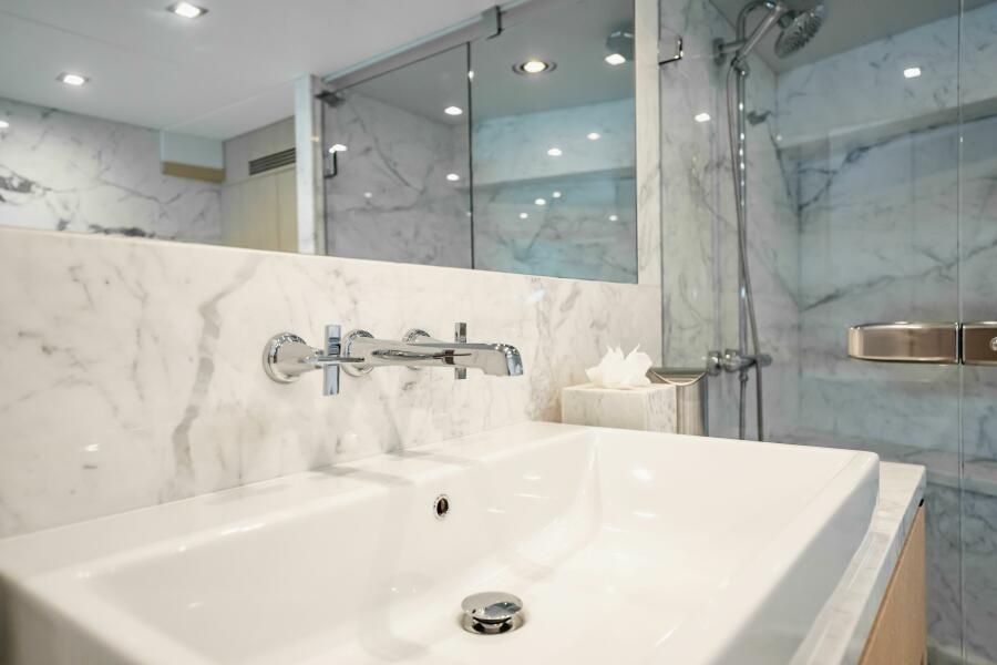 112' 2011 Sunseeker 34 Metre Yacht