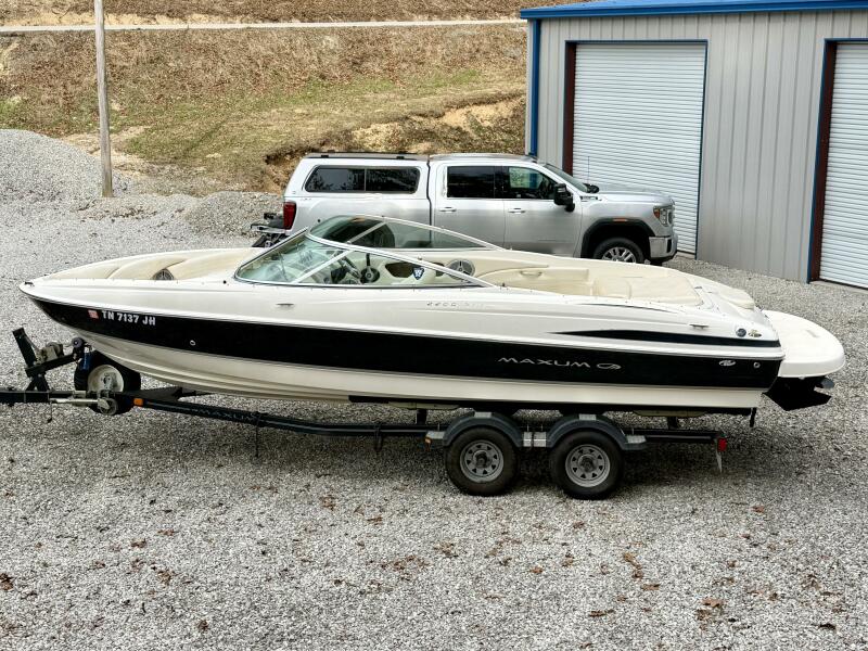 22' 2007 Maxum 2200 SR3