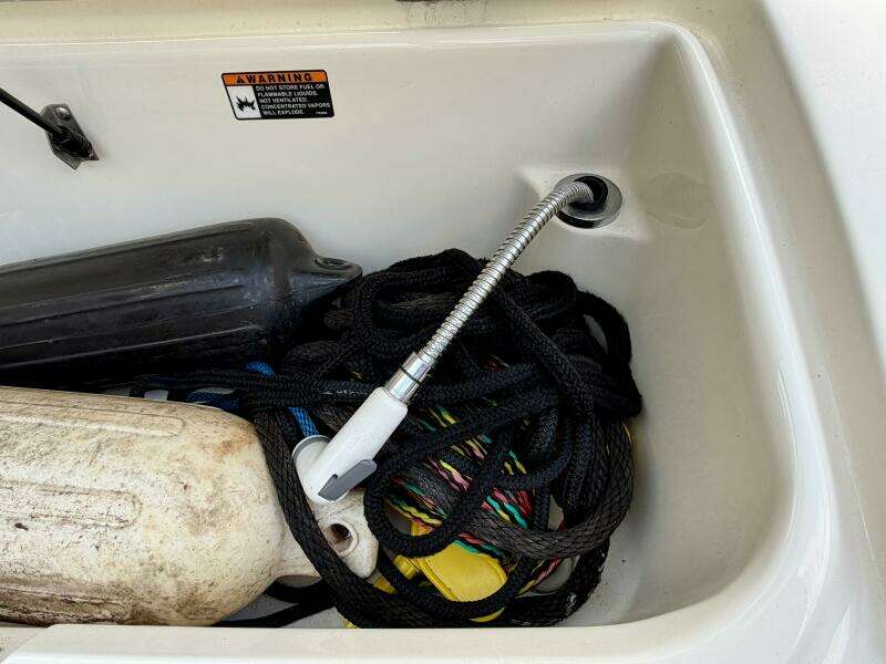 22ft Maxum Yacht For Sale