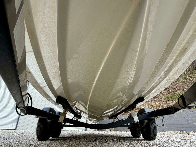 22ft Maxum Yacht For Sale