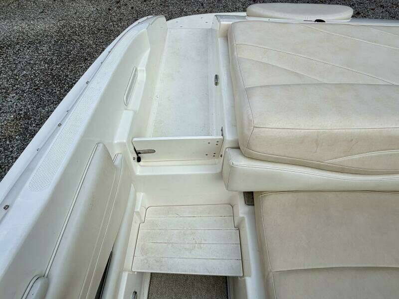 22ft Maxum Yacht For Sale