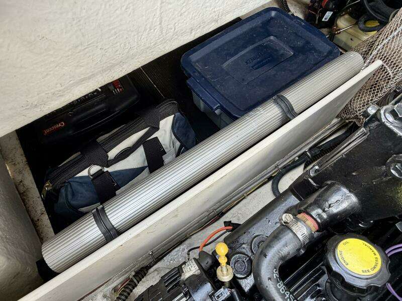 22ft Maxum Yacht For Sale