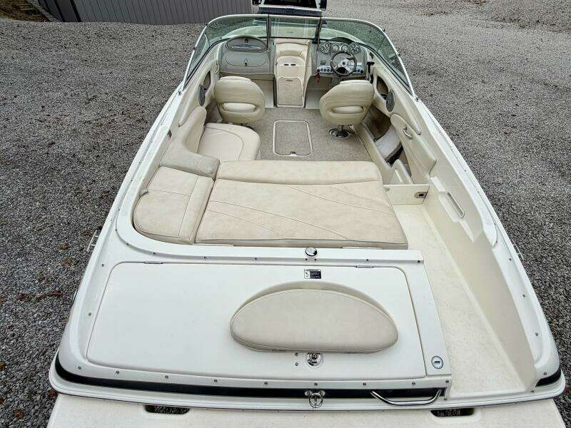 22ft Maxum Yacht For Sale