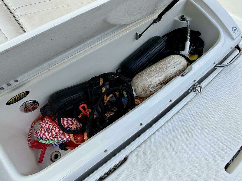 22ft Maxum Yacht For Sale