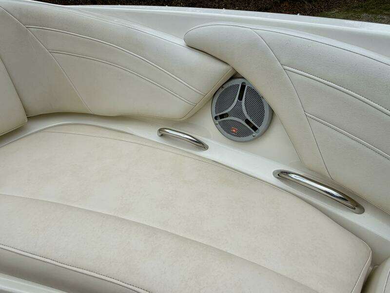 22ft Maxum Yacht For Sale