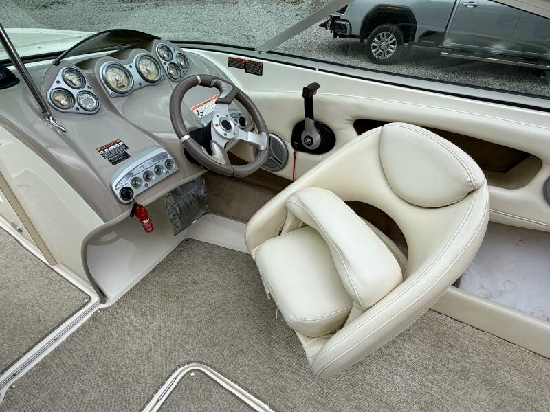 22' 2007 Maxum 2200 SR3