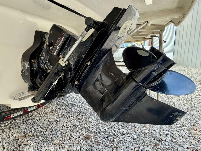 22' 2007 Maxum 2200 SR3