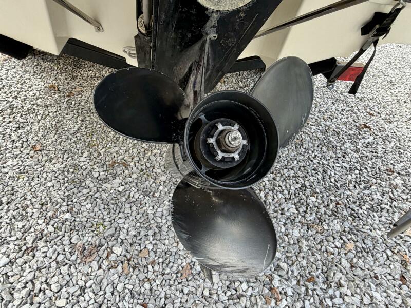 22' 2007 Maxum 2200 SR3