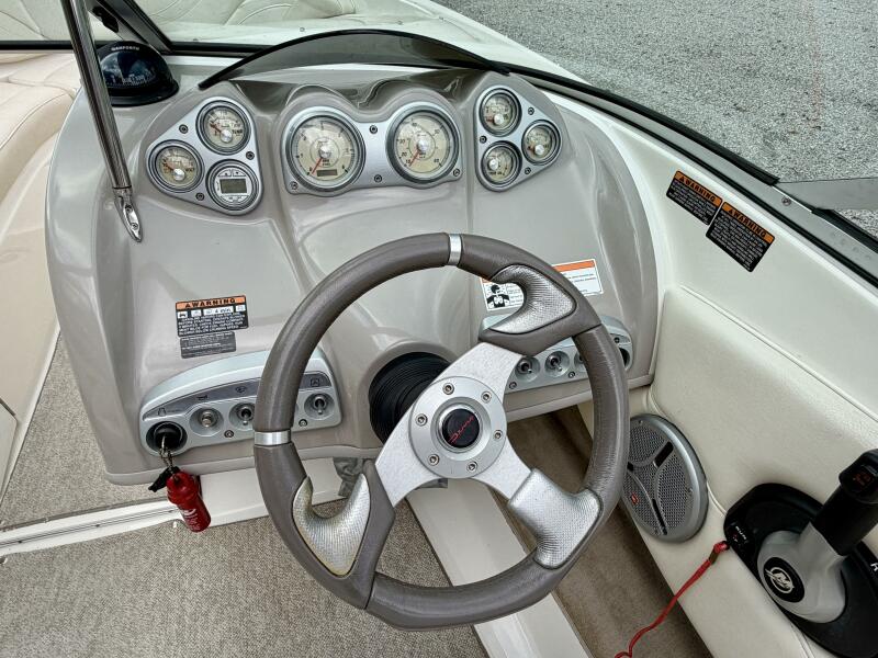 22' 2007 Maxum 2200 SR3