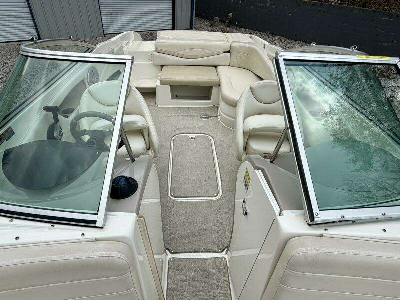 22ft Maxum Yacht For Sale