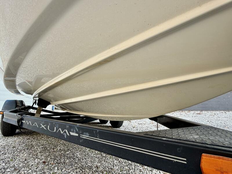 22' 2007 Maxum 2200 SR3