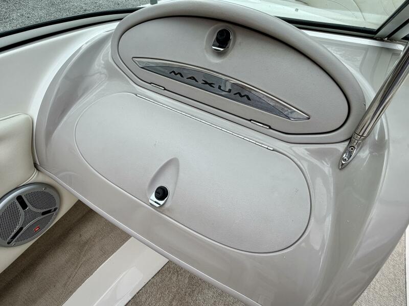 22' 2007 Maxum 2200 SR3
