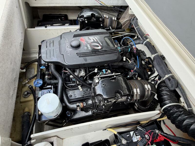 22' 2007 Maxum 2200 SR3