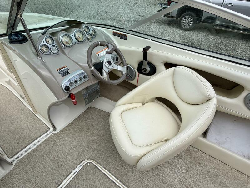 22' 2007 Maxum 2200 SR3