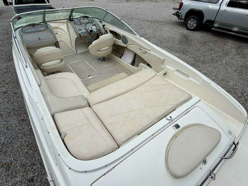 22ft Maxum Yacht For Sale