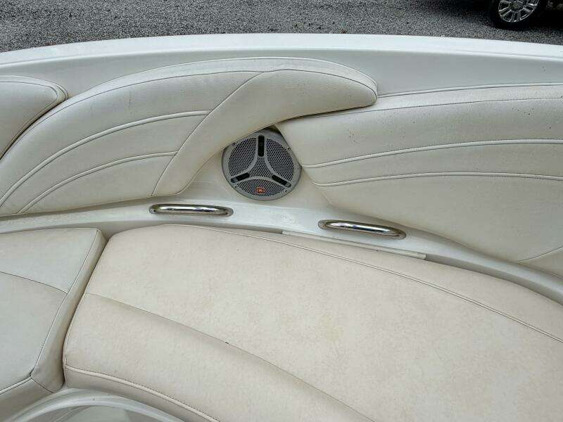 22ft Maxum Yacht For Sale