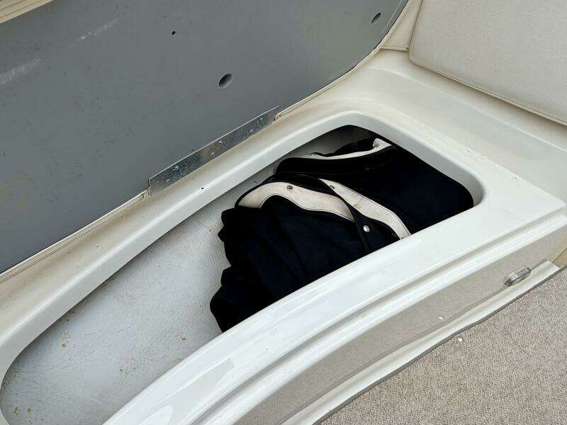 22ft Maxum Yacht For Sale