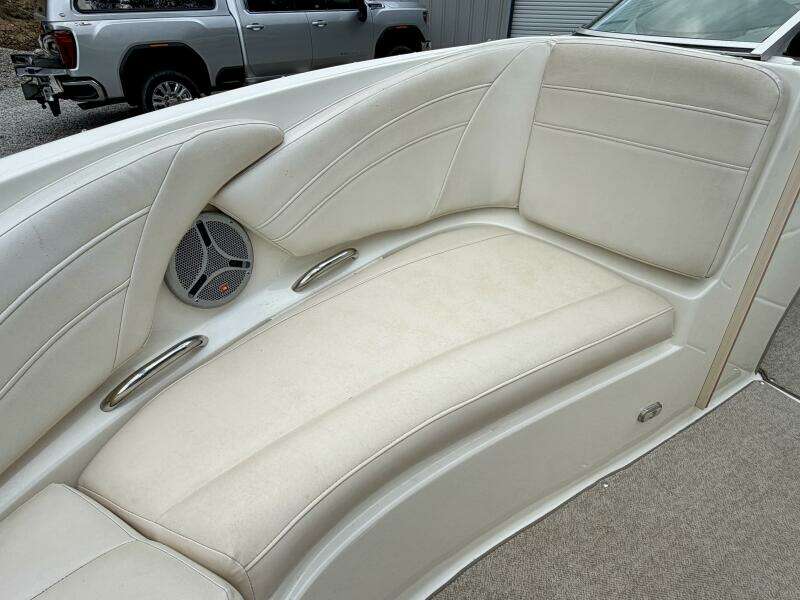 22ft Maxum Yacht For Sale