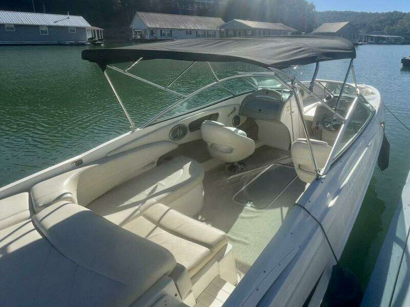 22ft Maxum Yacht For Sale