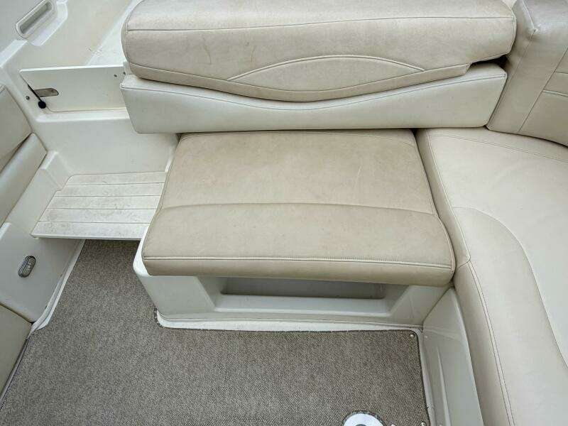 22ft Maxum Yacht For Sale