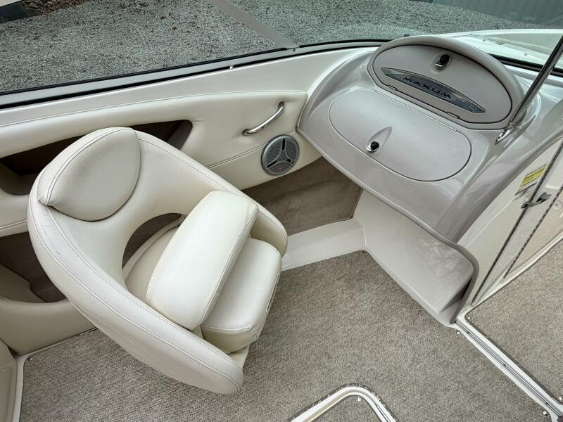 22' 2007 Maxum 2200 SR3