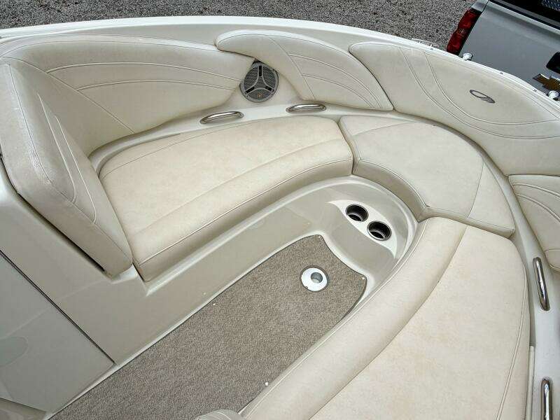 22ft Maxum Yacht For Sale