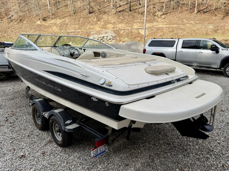 22' 2007 Maxum 2200 SR3