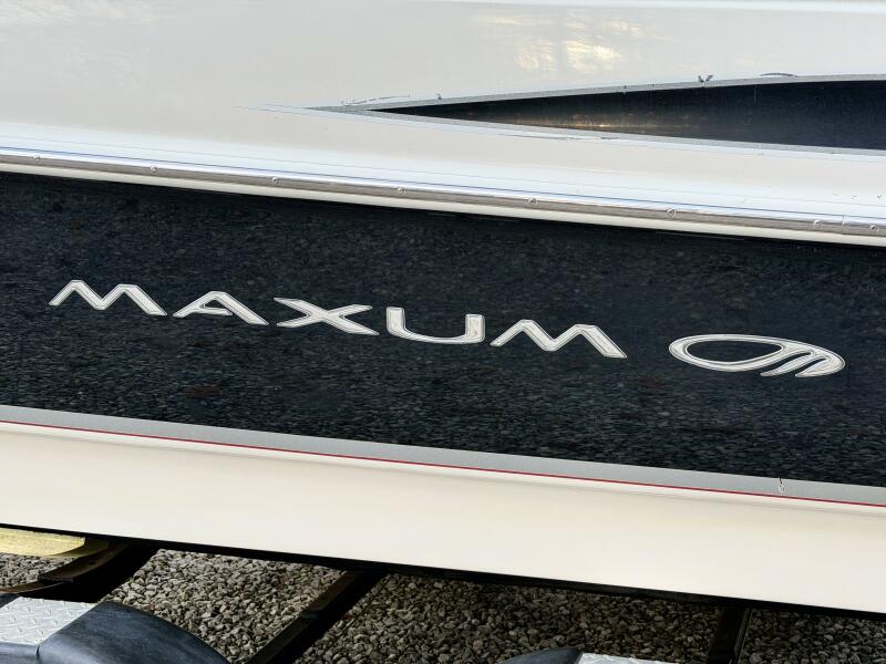 22' 2007 Maxum 2200 SR3