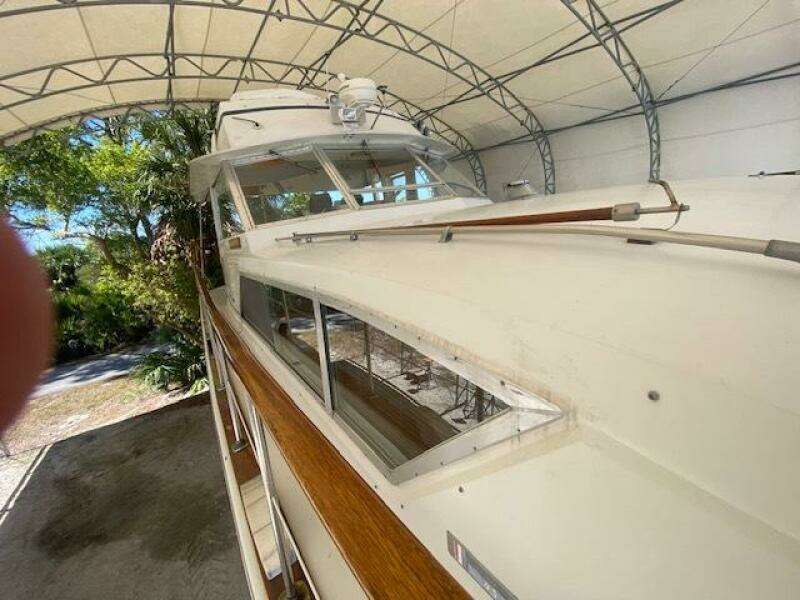 Moonriver 45ft Chris Craft Yacht For Sale
