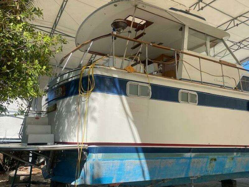Moonriver 45ft Chris Craft Yacht For Sale