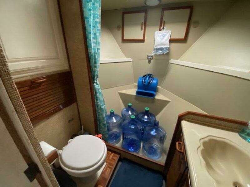 Moonriver 45ft Chris Craft Yacht For Sale