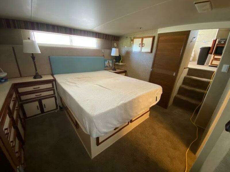 Moonriver 45ft Chris Craft Yacht For Sale