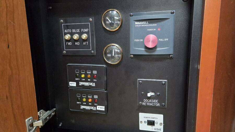 Always Friday 44ft Cruisers Yachts Yacht For Sale