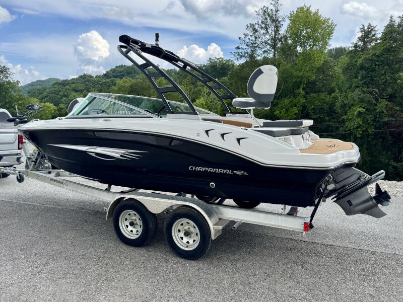 21' 2023 Chaparral 21 SSi Ski & Fish