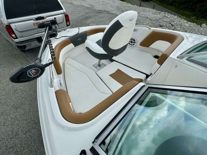 21ft Chaparral Yacht For Sale